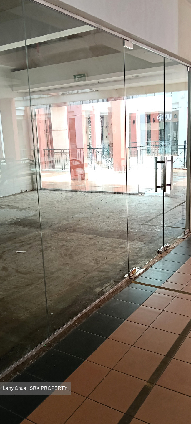 Hougang Green Shopping Mall (D19), Shop House #451394001